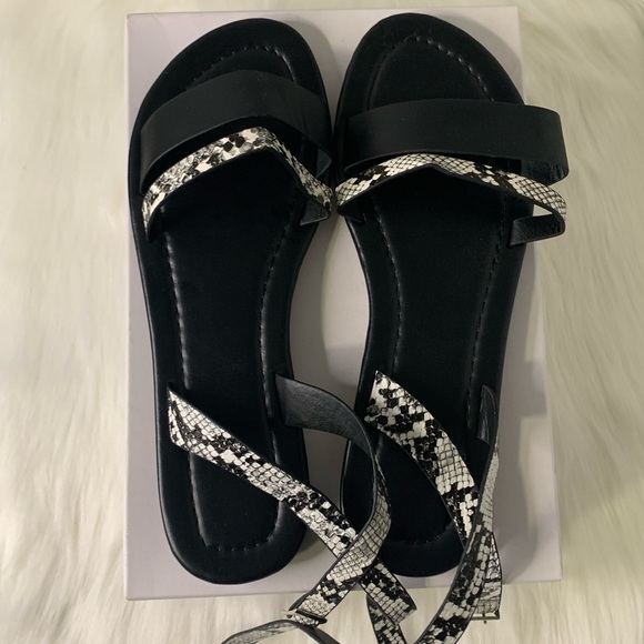 Snakeskin Print Sandals - Picture 3 of 8